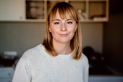 María
